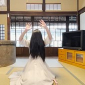 Ma nữ “The Ring” ra mắt kênh Youtube chia sẻ cuộc sống hàng ngày